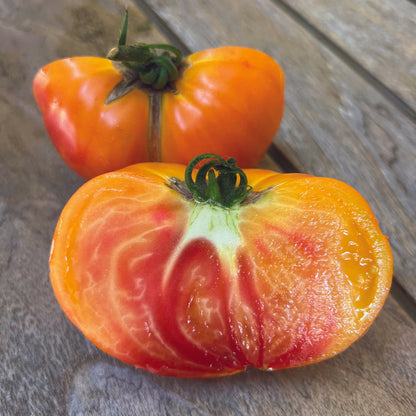 Tomate ananas coupée 